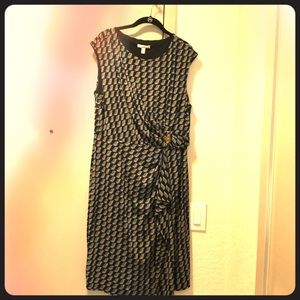 Sleeveless patterned wrap dress